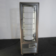 Panoramic 4-sided glass display case second hand - N° 109-00004